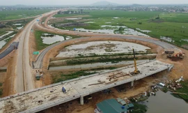 Hình hài 'siêu' nút giao Đông Xuân - đấu nối cao tốc Bắc Nam với QL45