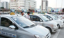 Quy hoạch số lượng taxi Hà Nội bị vỡ trận vì số lượng xe để gia tăng quá nhiều. Ảnh: A.T