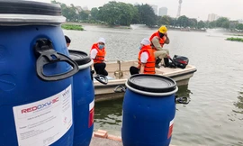 Theo Cty Thoát Nước Hà Nội chế phẩm Redoxy-3D đang được nhập theo hình thức độc quyền. Ảnh: T.Đảng