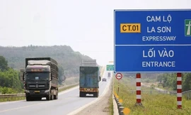Sắp hết cảnh 'ngộp' bất cập trên cao tốc Cam Lộ - La Sơn 