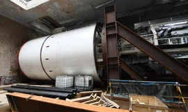 Cận cảnh rô-bốt đào hầm metro vận hành trong lòng đất 
