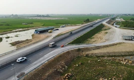 Hơn 650 km cao tốc Bắc - Nam vẫn 'trắng' trạm dừng nghỉ