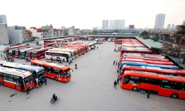 Bến xe Nước Ngầm đã dừng hoạt động tuyến xe khách chay sang Trung Quốc sau khi dịch virus corona bùng phát.