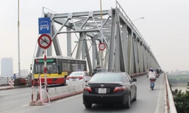 Cầu Chương Dương sẽ được lắp tấm chống ồn hai bên