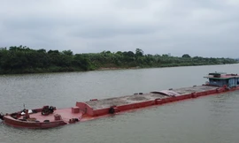 Tàu quá tải lọt 'chốt' kiểm soát: Cảnh sát đường thủy Hà Nội nói gì?