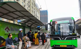 Tổng Cty Vận tải Hà Nội cần đi tiên phong trong chuyển đổi sang xe buýt điện