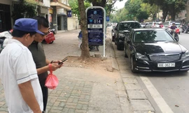 Điểm đỗ xe theo iParking vừa hồi sinh đã 'tê liệt'