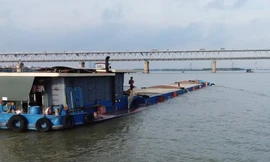 Hà Nội yêu cầu kiểm tra các bến đò ngang, tàu thuyền chở khách qua sông