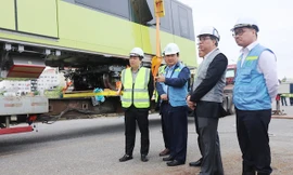 PCT UBND thành phố Hà Nội Nguyễn Thế Hùng kiểm tra tại đề-pô ngày 20/10