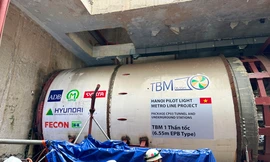 Rô bốt 'Táo bạo' nặng 850 tấn đào hầm ngầm Metro Nhổn - Ga Hà Nội