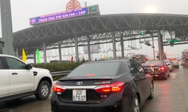 28 Tết, BOT Pháp Vân - Ninh Bình 'tê liệt' vì chưa thu phí không dừng