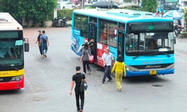 Hà Nội yêu cầu báo cáo đề xuất tăng vé xe buýt đến 55%, trước ngày 15/7