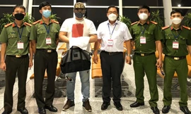 Cơ quan Công an bàn giao đối tượng Kim Juchan cho Cảnh sát Hàn Quốc để xử lý theo thẩm quyền.