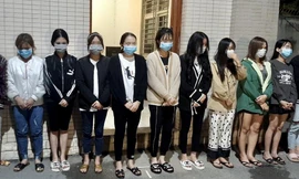 Nhóm đối tượng tại cơ quan công an.