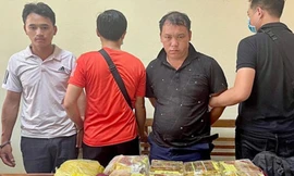 Hai đối tượng Sùng Phủng và Trung Khoa bị bắt giữ. Ảnh: Công an Lào Cai.