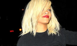 'Tái mặt' với kiểu khoe vòng 1 lộ liễu của Rihanna