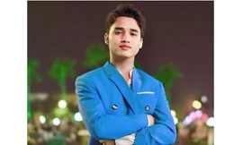 Hồ Văn Kãnh: Ca sĩ có hành trình tuổi trẻ nhiều nỗ lực được tặng huy hiệu Chiến sĩ Trường Sa