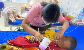 Vụ bé trai bị đốt 2 chân ở Đắk Lắk: Trưng cầu giám định tỷ lệ thương tích