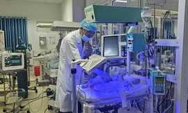 Báo động đỏ toàn bệnh viện cứu sản phụ bị băng huyết, vỡ tử cung, mất 2,6 lít máu