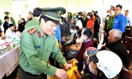 Gần một tỷ đồng hỗ trợ người dân biên giới Đắk Nông