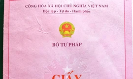 Em gái 17 tuổi mượn tên để đăng ký kết hôn, chị bỗng có ‘2 chồng’ suốt 11 năm 