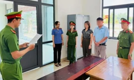 Chủ tịch xã chỉ đạo kế toán lập khống chứng từ, lấy tiền tuần tra rừng để tiếp khách