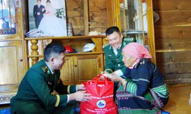 Tết ấm ở các thôn, buôn vùng khó khăn Đắk Nông, Đắk Lắk