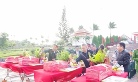 Xúc động hài cốt liệt sĩ có di vật bút kim tinh khắc tên ‘Quyết thắng’