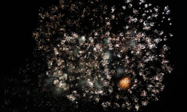 Duy nhất một điểm bắn pháo hoa tầm thấp, người dân Đắk Lắk ùn ùn đi xem