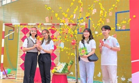 Không khí Xuân ngập tràn Chủ nhật Đỏ tại trường ĐH lớn nhất Tây Nguyên