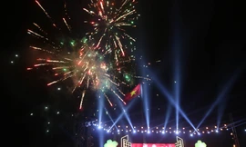 Mãn nhãn trước màn pháo hoa nghệ thuật đặc sắc ở thị xã Buôn Hồ