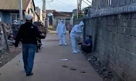 Lực lượng chức năng khống chế, đưa F0 bỏ trốn về khu cách ly. Nguồn Facebook