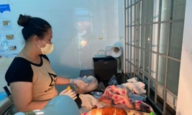 Phát hiện bé trai còn nguyên dây rốn bên đường ở Đắk Nông