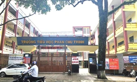Hiệu trưởng trần tình việc dồn lớp vì học sinh không học môn tự chọn