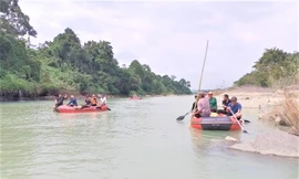 Tìm thấy thi thể nam tài xế mất tích dưới sông Sêrêpốk