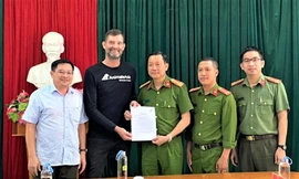 Chuyên gia người Anh bất ngờ khi nhận lại tài sản bị trộm ở Vườn quốc gia Yok Đôn