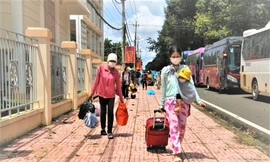 UBND tỉnh Đắk Lắk yêu cầu tạo điều kiện cho công dân về quê đón Tết