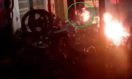 Đang ngồi ăn trên vỉa hè ở Đắk Nông bất ngờ bị ném 'bom xăng'