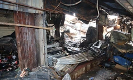 Cháy chợ Bình Long do đốt vàng mã?