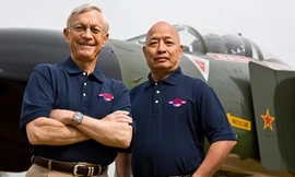 Cuộc hội ngộ 2 đối thủ sinh tử trên bầu trời VN