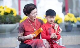 Nguyễn Hồng Nhung gây 'bão' khi lộ khiếu hội họa và tâm sự cùng con trai tự kỷ