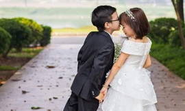 Chuyện tình 'cọc đi tìm trâu' và cái kết như mơ của cặp đôi 'tí hon'