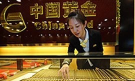 Vàng ổn định quanh mức 42,3 triệu đồng/lượng