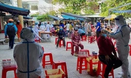 Đà Nẵng: Một chợ bị phong tỏa vì liên quan đến BN 2989, 400 người được lấy mẫu xét nghiệm
