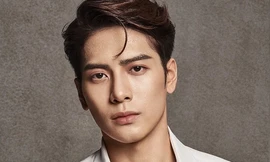 Trong thế giới fangirl: Jackson Wang là chiếc phao cứu sinh, là thanh xuân rực rỡ