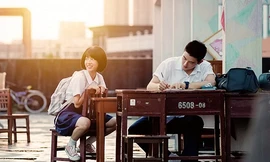 Cuộc thi viết Trà sữa cho tâm hồn: Đôi mươi có yêu ai đó, đừng nghĩ quá nhiều