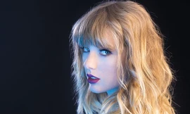 Trong thế giới fangirl: TayTay nắm tay đưa tôi đi qua tháng ngày khó khăn nhất đời mình