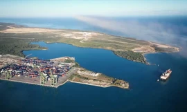 Ấn tượng với sự phát triển của đất nước được coi là ‘Việt Nam bên kia bán cầu’