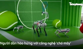 Người dân Hàng Châu đi xem Asiad, hào hứng với công nghệ 'chó máy'