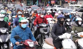 Hà Nội đón gió lạnh đầu mùa, nền nhiệt tiếp tục giảm sâu